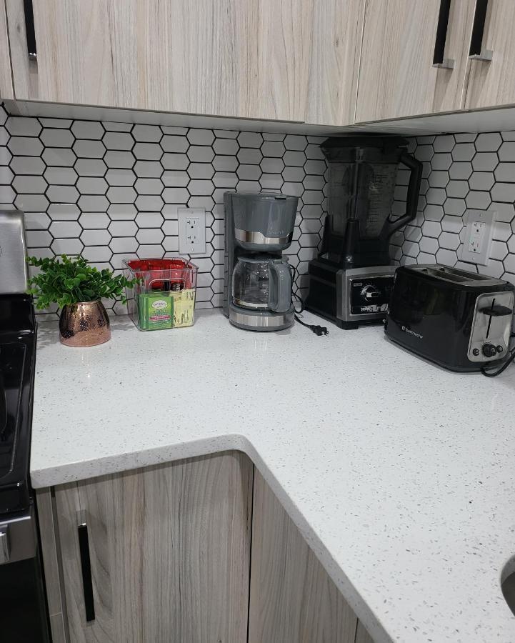 Luxury Suite In Calgary Nw Eksteriør bilde