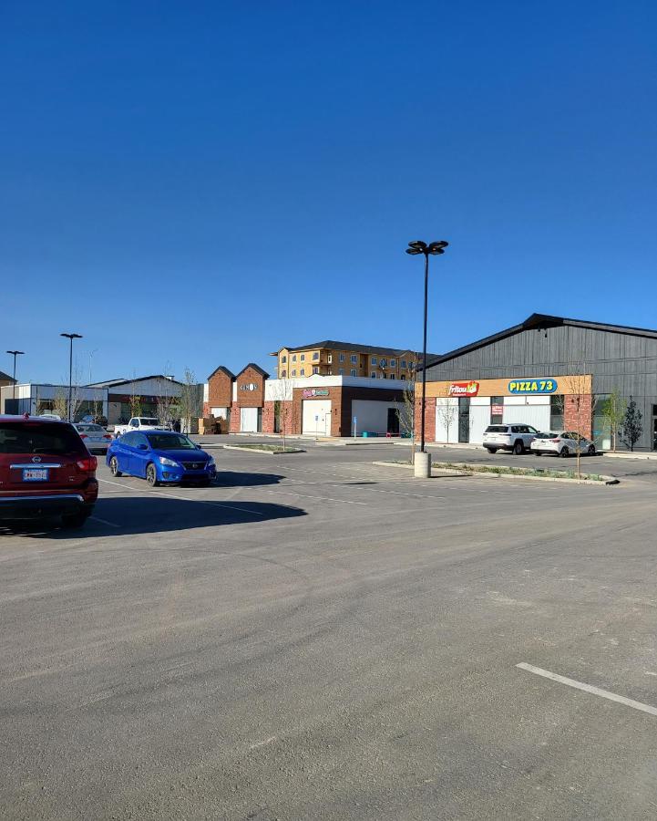 Luxury Suite In Calgary Nw Eksteriør bilde